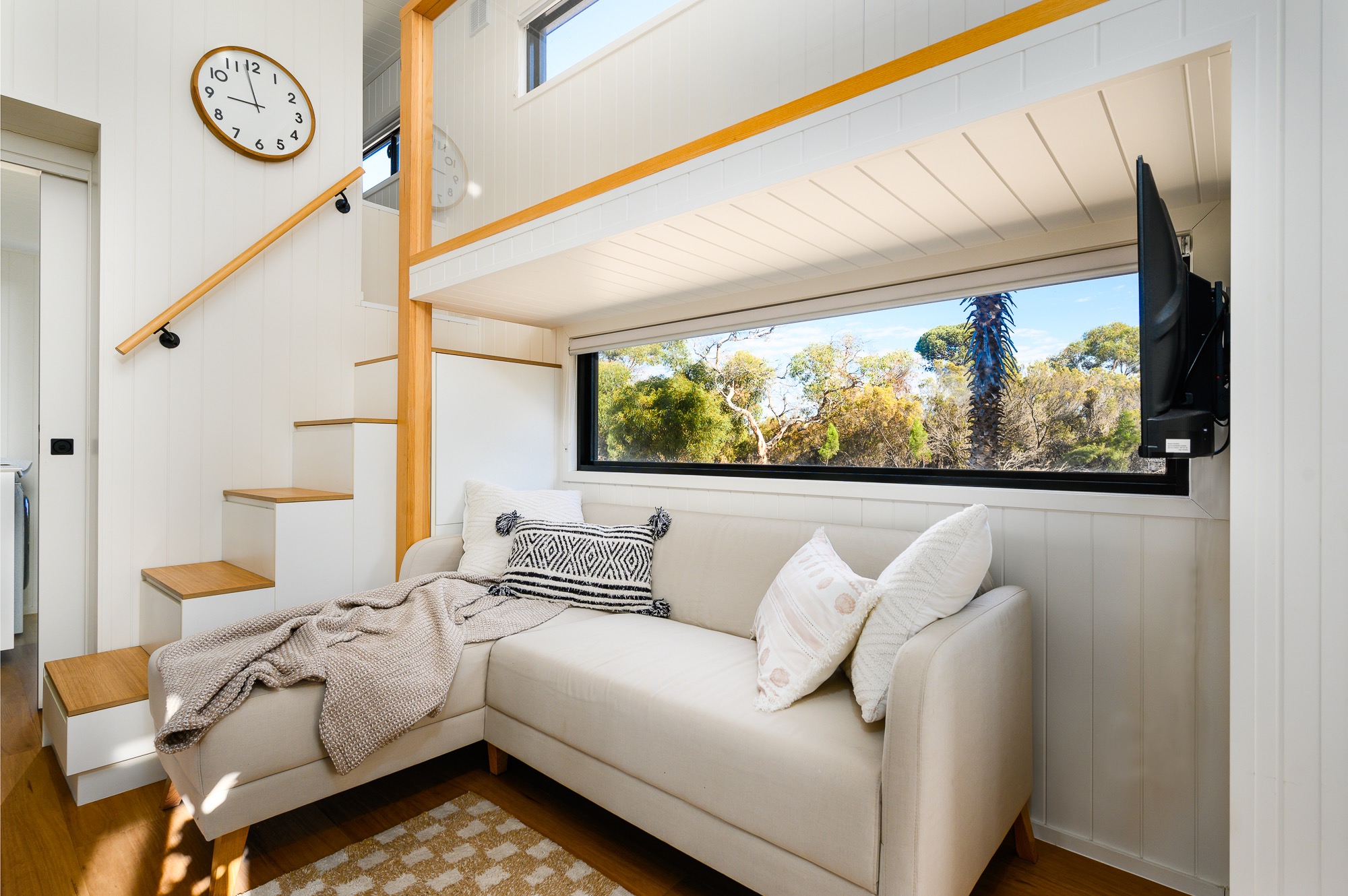 Aluka living area