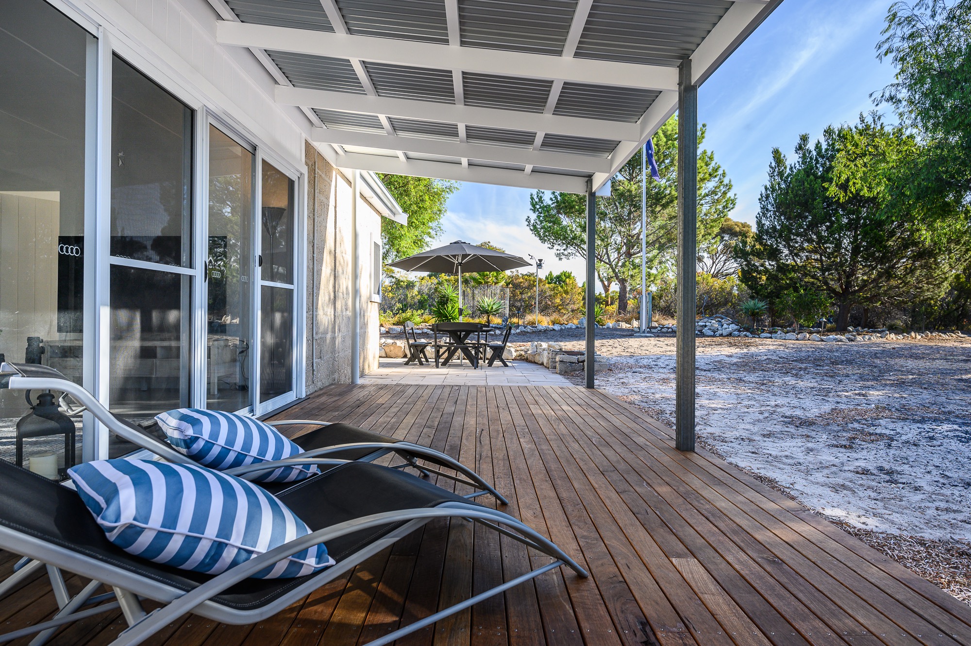 Partacoona deck