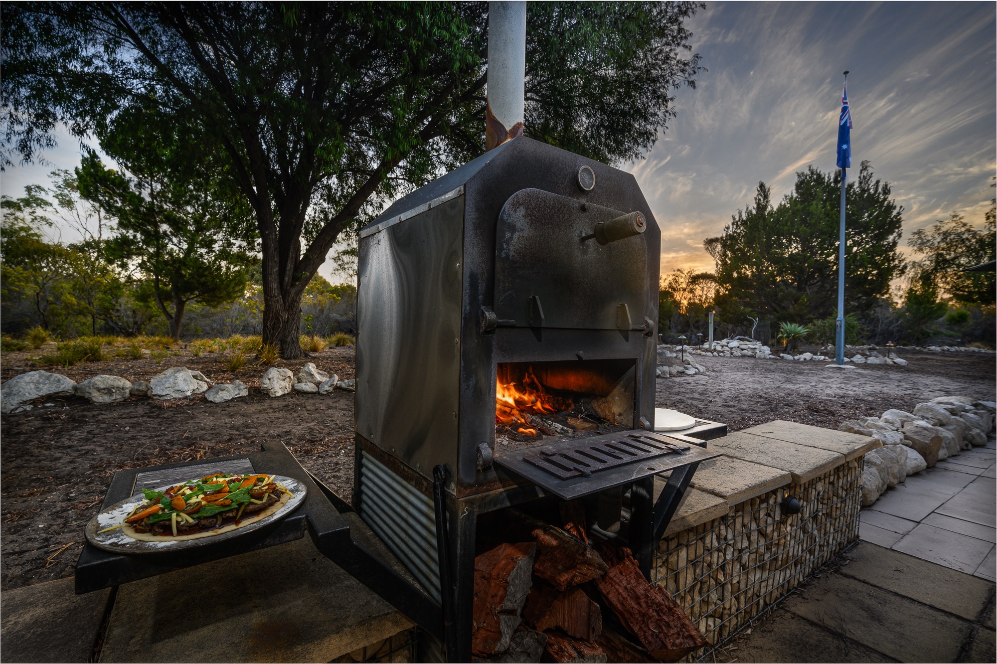 Wood-fired pizza oven